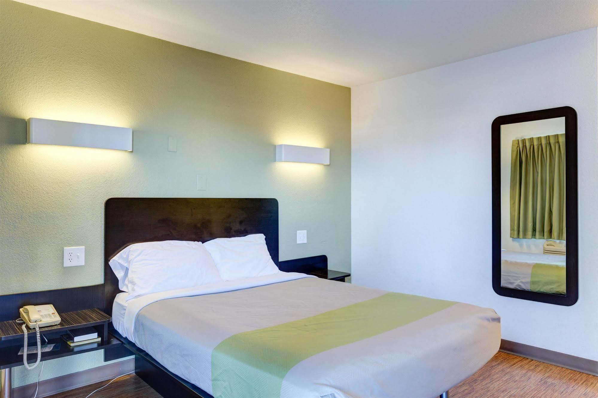 Americas Best Value Inn Bowling Green Exterior foto