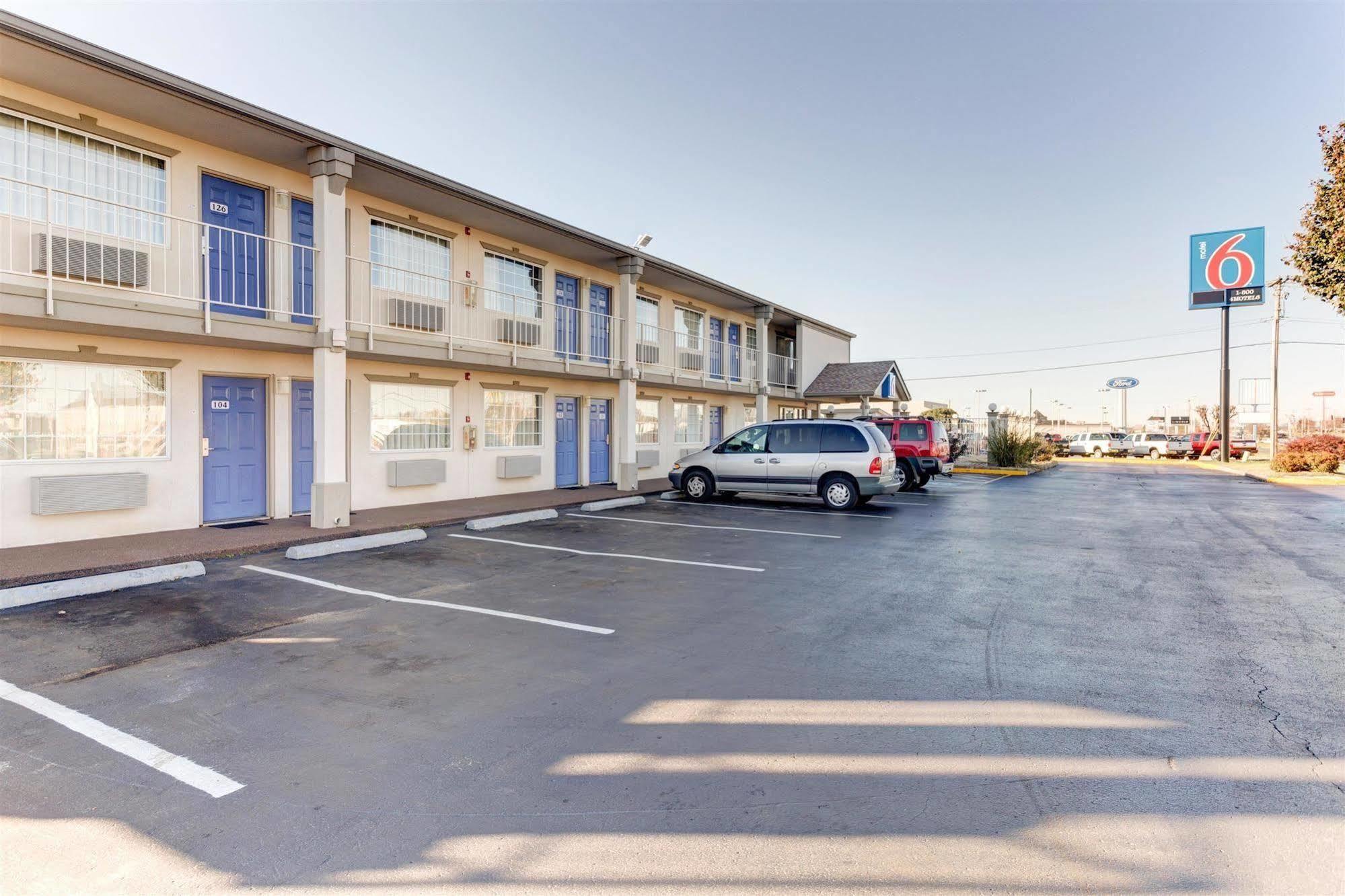 Americas Best Value Inn Bowling Green Exterior foto